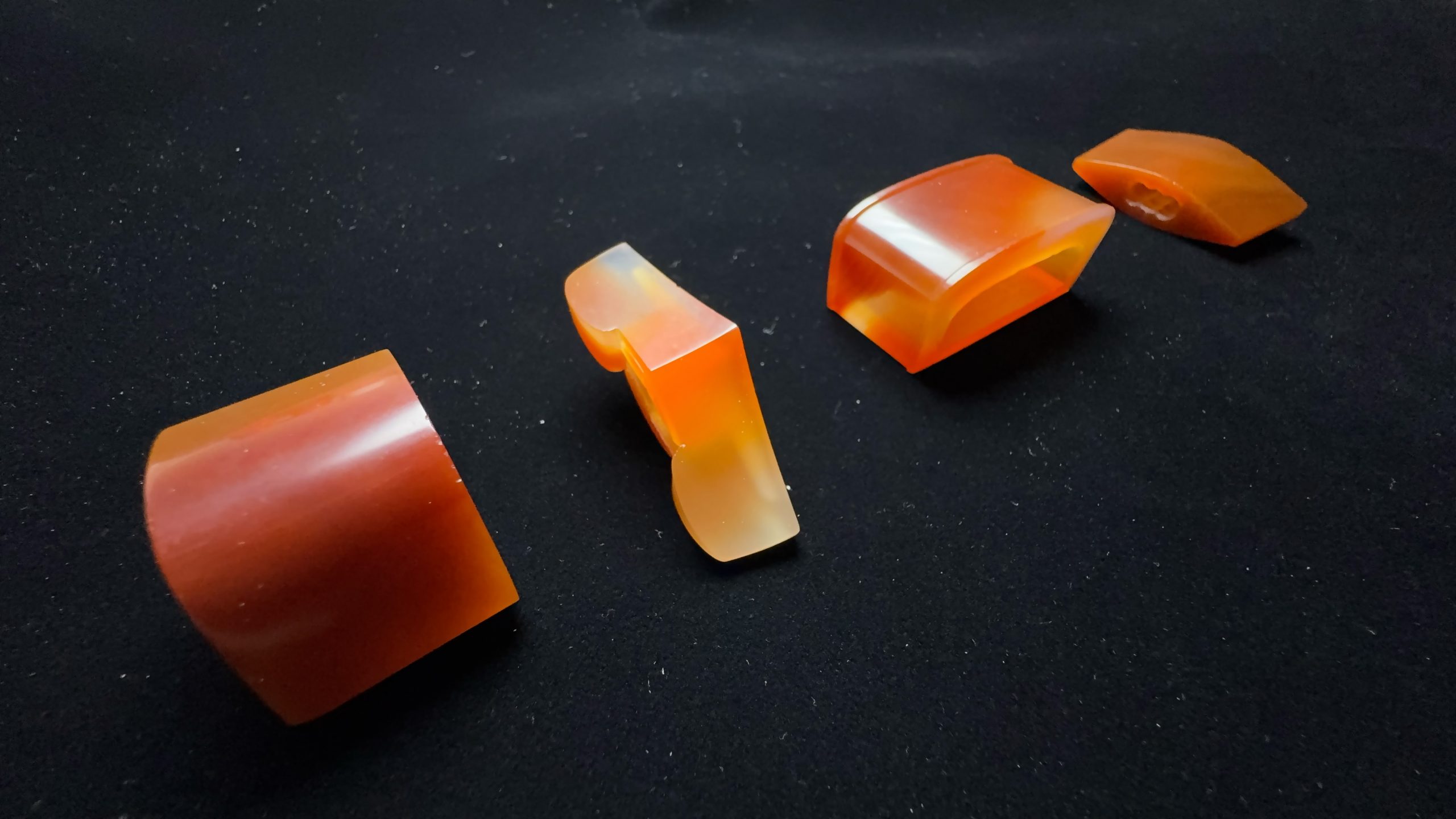 红玛瑙剑具四件【客定】