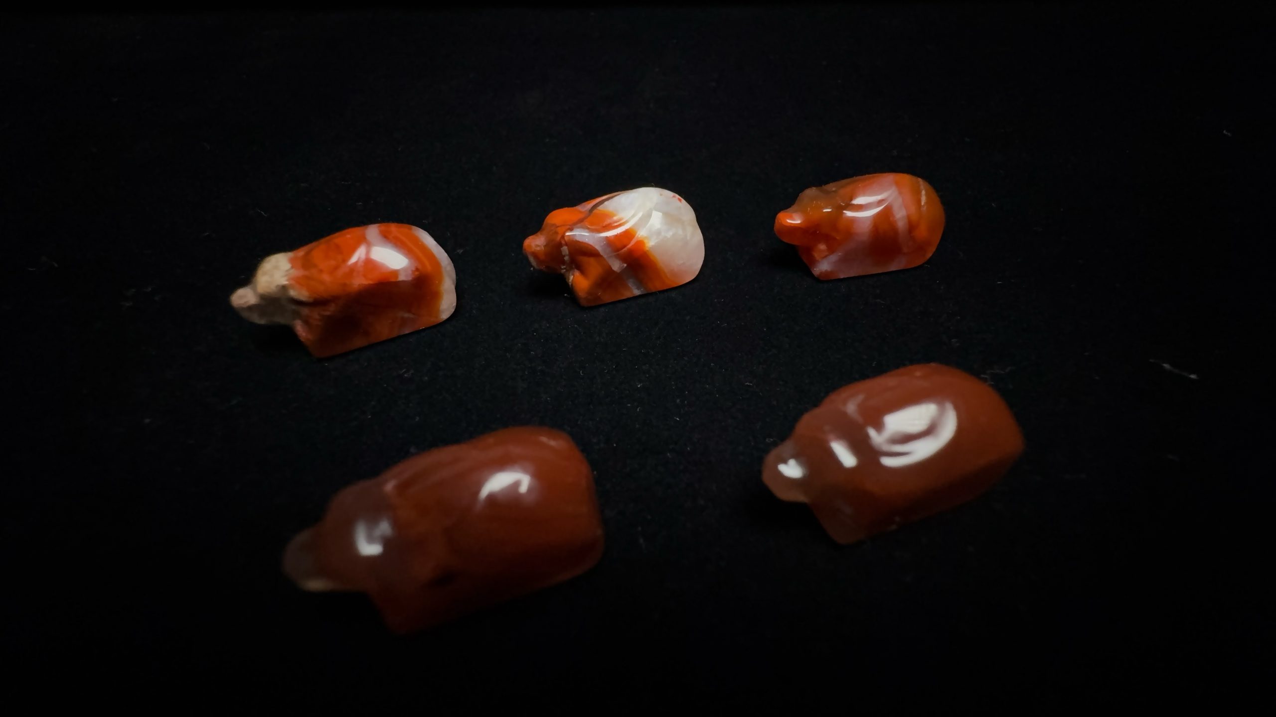 战国红玛瑙小牛